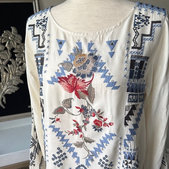 Johnny Was SAMARA 2 pieces Cream and Blue Embroidered Dress - Picture 2 of 8